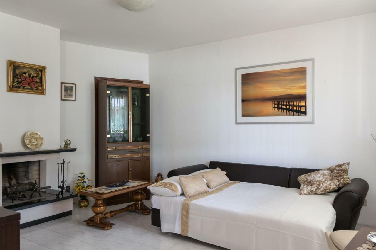 Alloggio Per Uso Turistico Villa Lido dei Pini Exteriör bild