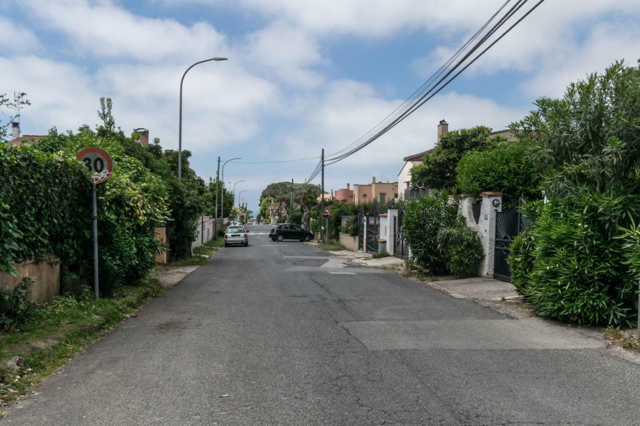 Alloggio Per Uso Turistico Villa Lido dei Pini Exteriör bild