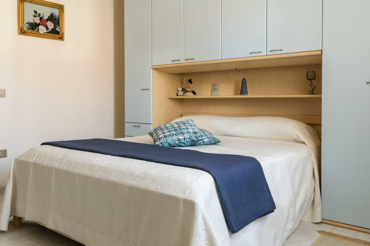 Alloggio Per Uso Turistico Villa Lido dei Pini Exteriör bild